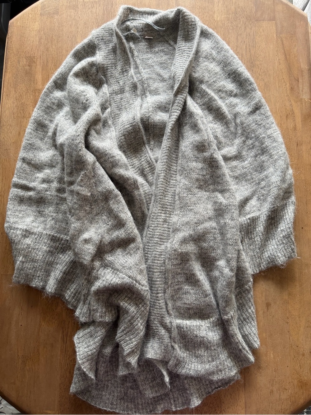 Knitted and Knotted Anthropologie Batwing Open-Front Women’s Sweater